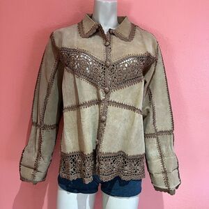VINTAGE CARDUCCI SUEDE LEATHER JACKET WITH CROCHET LACE DETAIL.